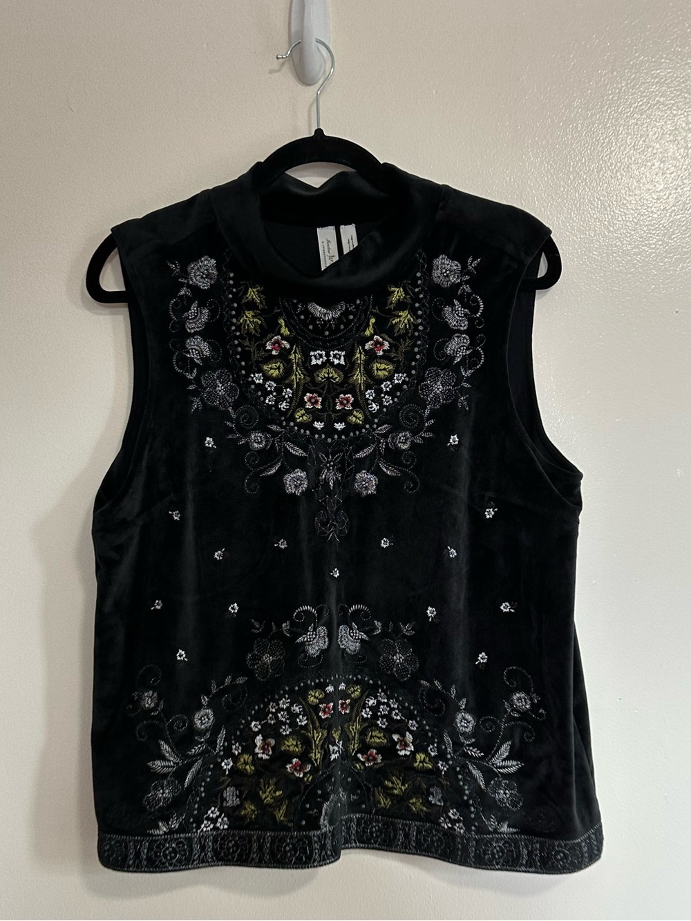 Anthropologie Meadow Rue Sleeveless Velvet Embroidered Top, Large - Picture 2 of 9